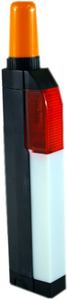Latarka R20x3 plastikowa: 4 funkcje świecenie , jażenie , lampa błyskowo-ostrzegawcza koloru porańczowego , światło awaryjne czarna z paskiem w pud. LA-135TS