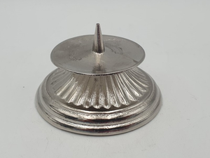 świecznik metalowy srebrny 6 x 4 cm 