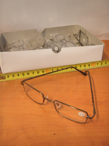 okulary  12szt  metalowa oprawka 