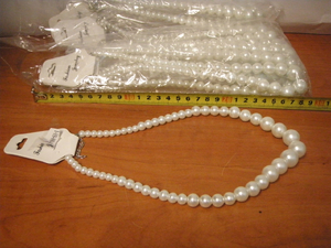 naszyjnik perła biała 12szt  1077