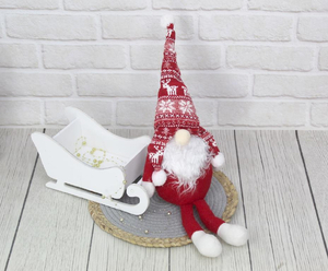 skrzat świąteczny z długimi nogami i wełnianą czapką -CZERWONY 55x18 cm NT1531