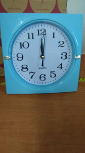 zegar ścienny 17cm kwadrat BUD-17031